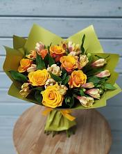 Букет цветов из:  Альстромерии и Розы #REPLACE_PRED# Сурске