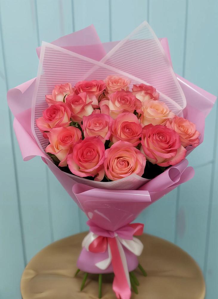 Букет 15 Розовых роз Равель в Сурске