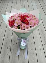 Букет цветов из:  Альстромерии в Сурске
