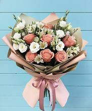 Букет цветов из:  Розы, Альстромерии и Лизиантусы в Сурске