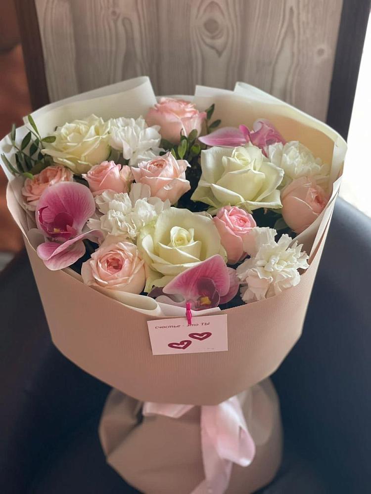 Букет цветов из: Орхидеи, Розы и Гвоздики в Сурске