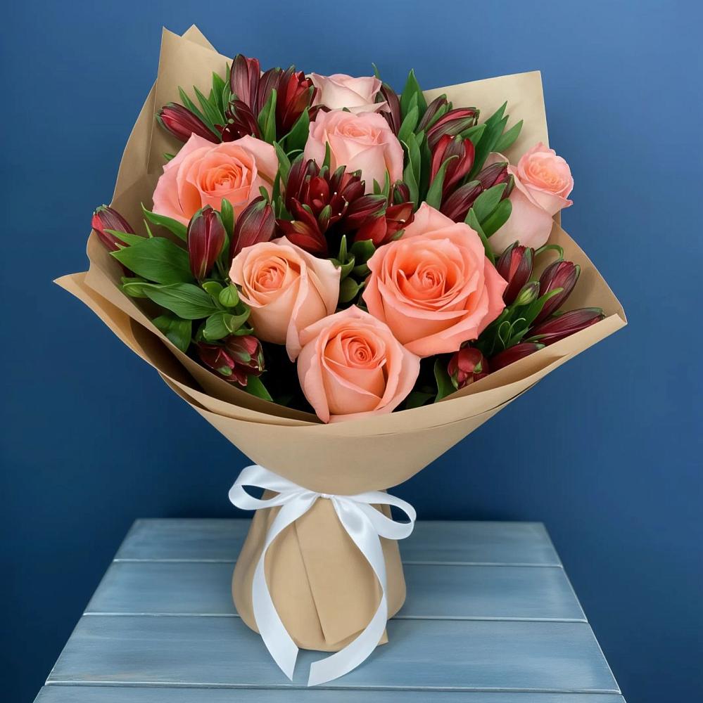 Букет цветов из: Розы и Альстромерии в Сурске