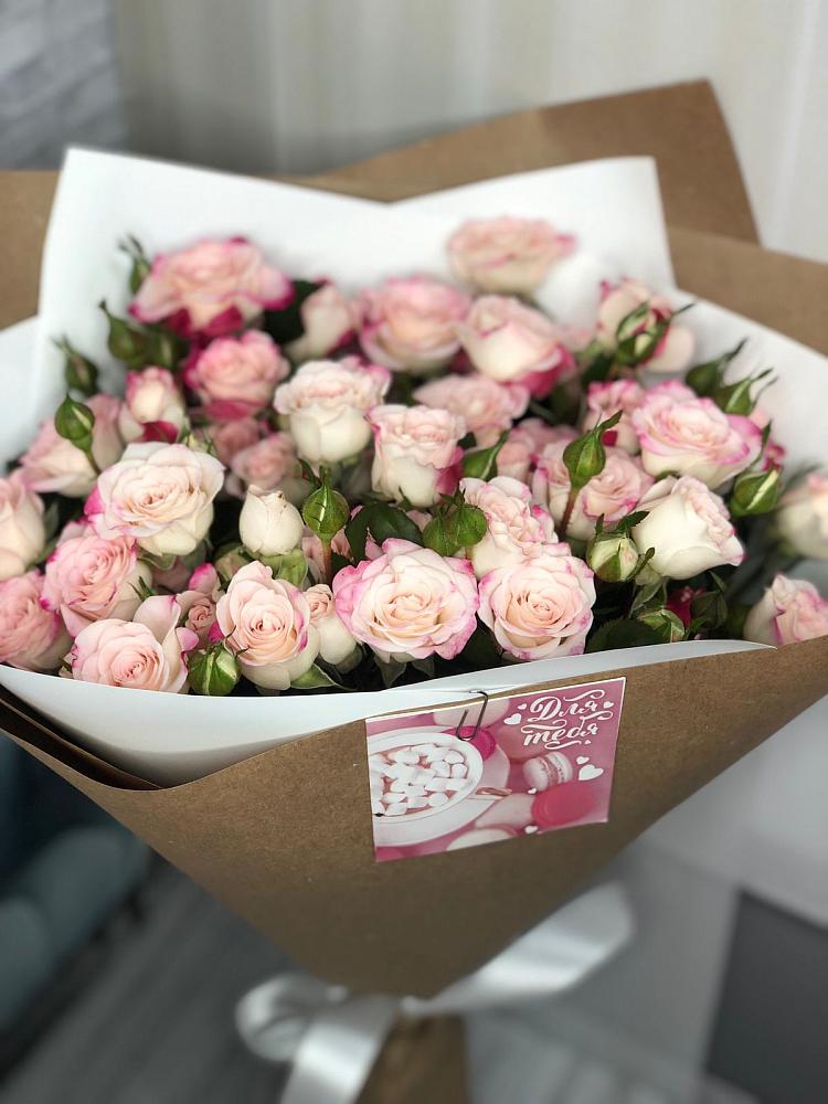 Букет цветов из: Розы в Сурске