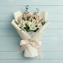 Букет цветов из:  Альстромерии #REPLACE_PRED# Сурске
