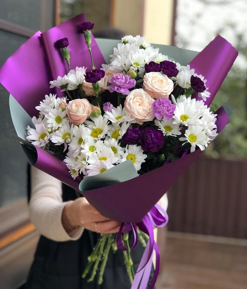 Букет цветов из: Хризантемы, Гвоздики и Розы в Сурске