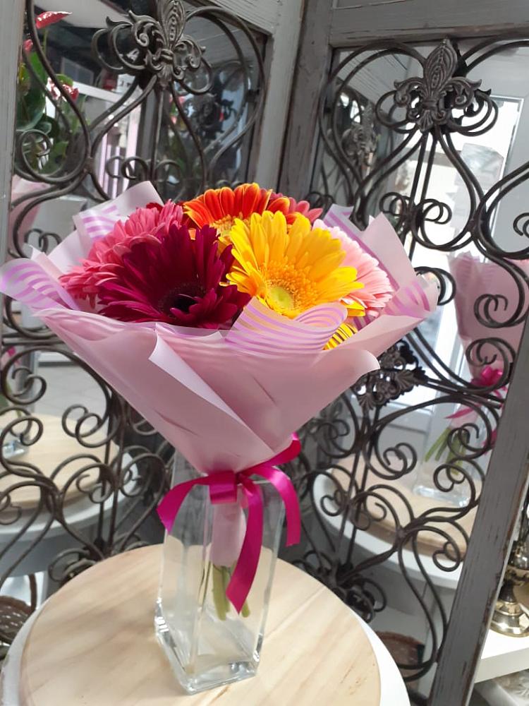 Букет цветов из: Герберы в Сурске