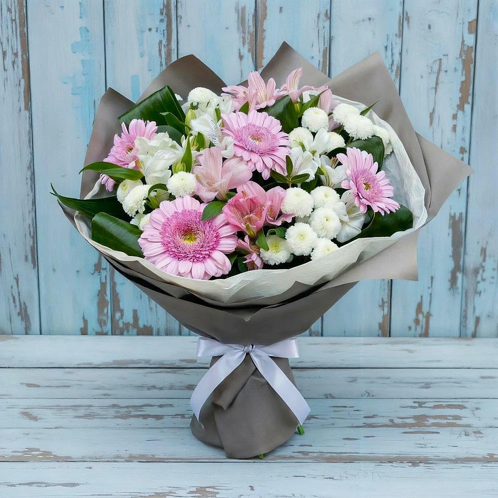 Букет цветов из: Герберы, Альстромерии и Хризантемы в Сурске