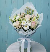 Букет цветов из:  Розы и Лизиантусы в Сурске