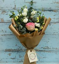 Букет цветов из:  Розы и Лизиантусы в Сурске