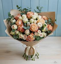 Букет цветов из:  Альстромерии и Розы в Сурске