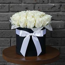 Цветочная композиция из Розы в шляпной коробке #REPLACE_PRED# Сурске