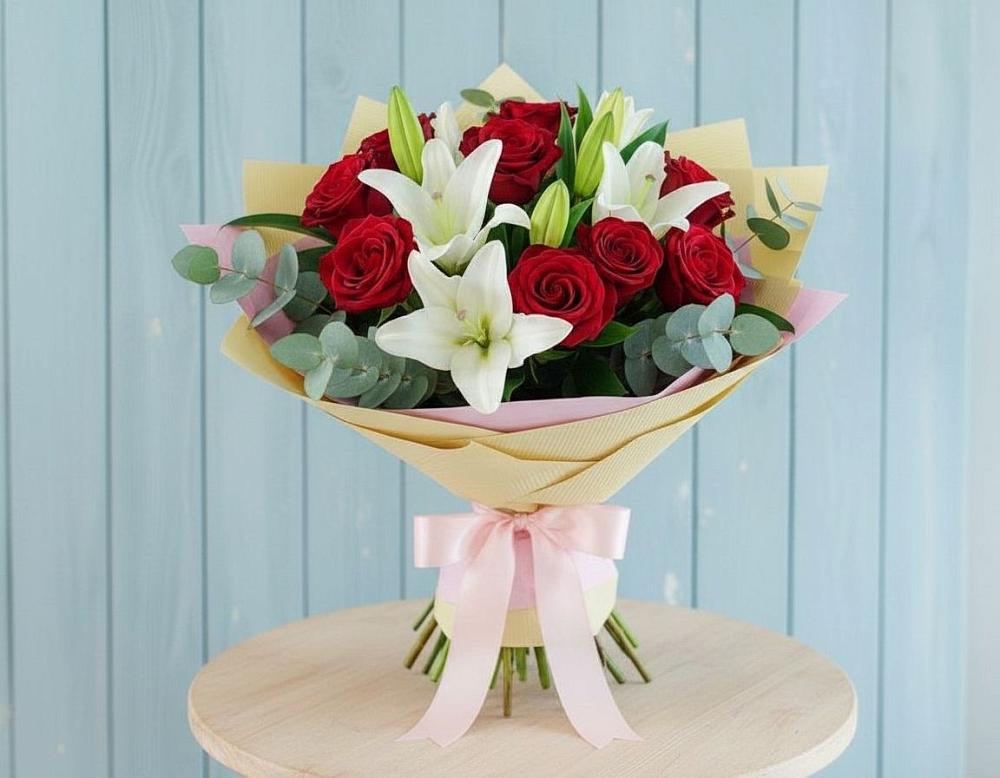 Букет цветов из: Лилии и Розы в Сурске